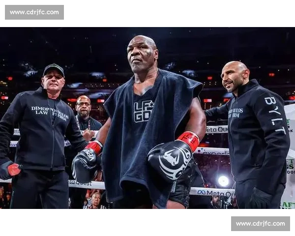 铁拳与王者的未竟对决泰森对里迪克鲍的时代想象拳击历史回望一战