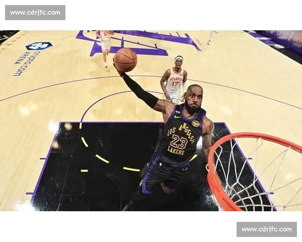 火箭队与湖人激战正酣 展现年轻力量与冠军底蕴的巅峰对决