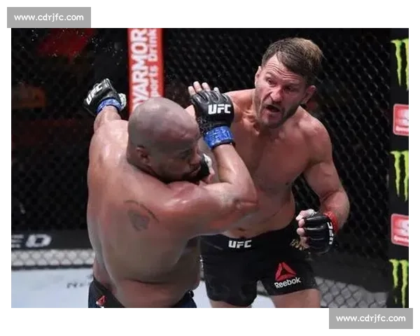 UFC重量级巅峰对决米欧奇对阵凯恩的时代碰撞技术与统治力之争